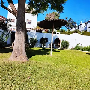 https://apartamentos-don-daniel-benalmadena.1costadelsol.com